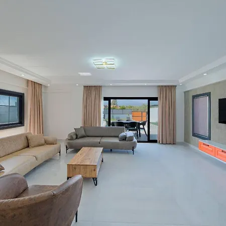 Villa With Jacuzzi For Honeymoon And Vacation Block E *