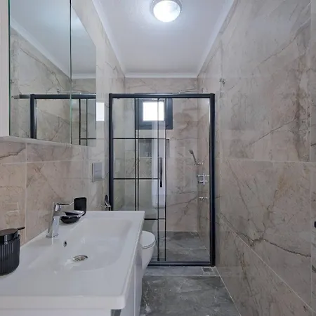 Villa With Jacuzzi For Honeymoon And Vacation Block E